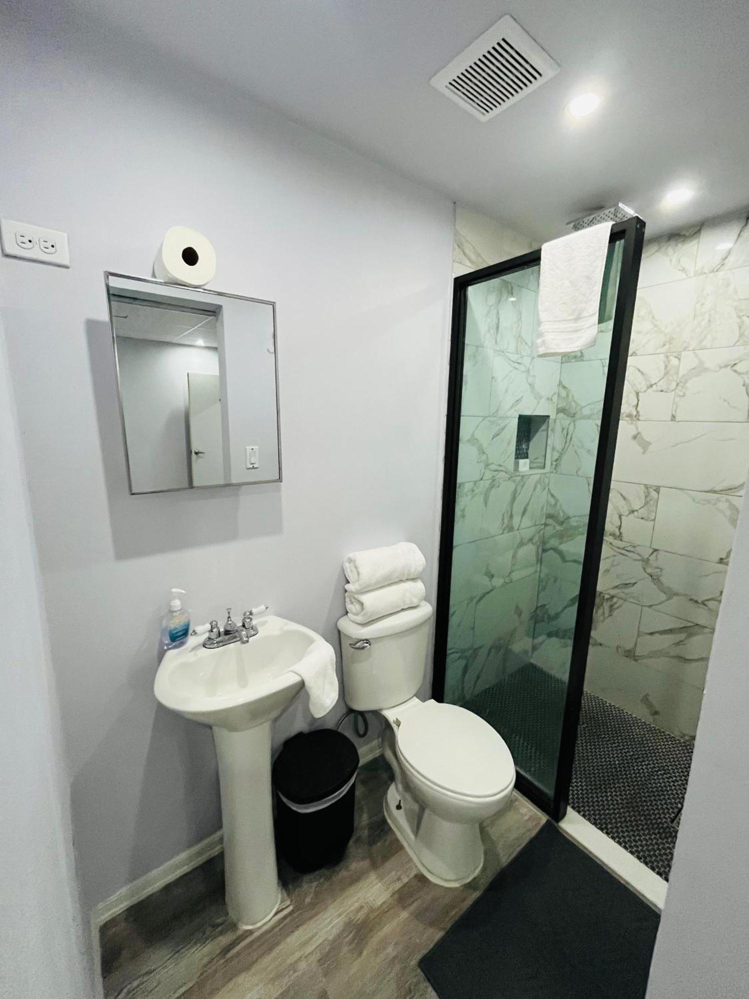 Hotel Libertad Lares Екстериор снимка