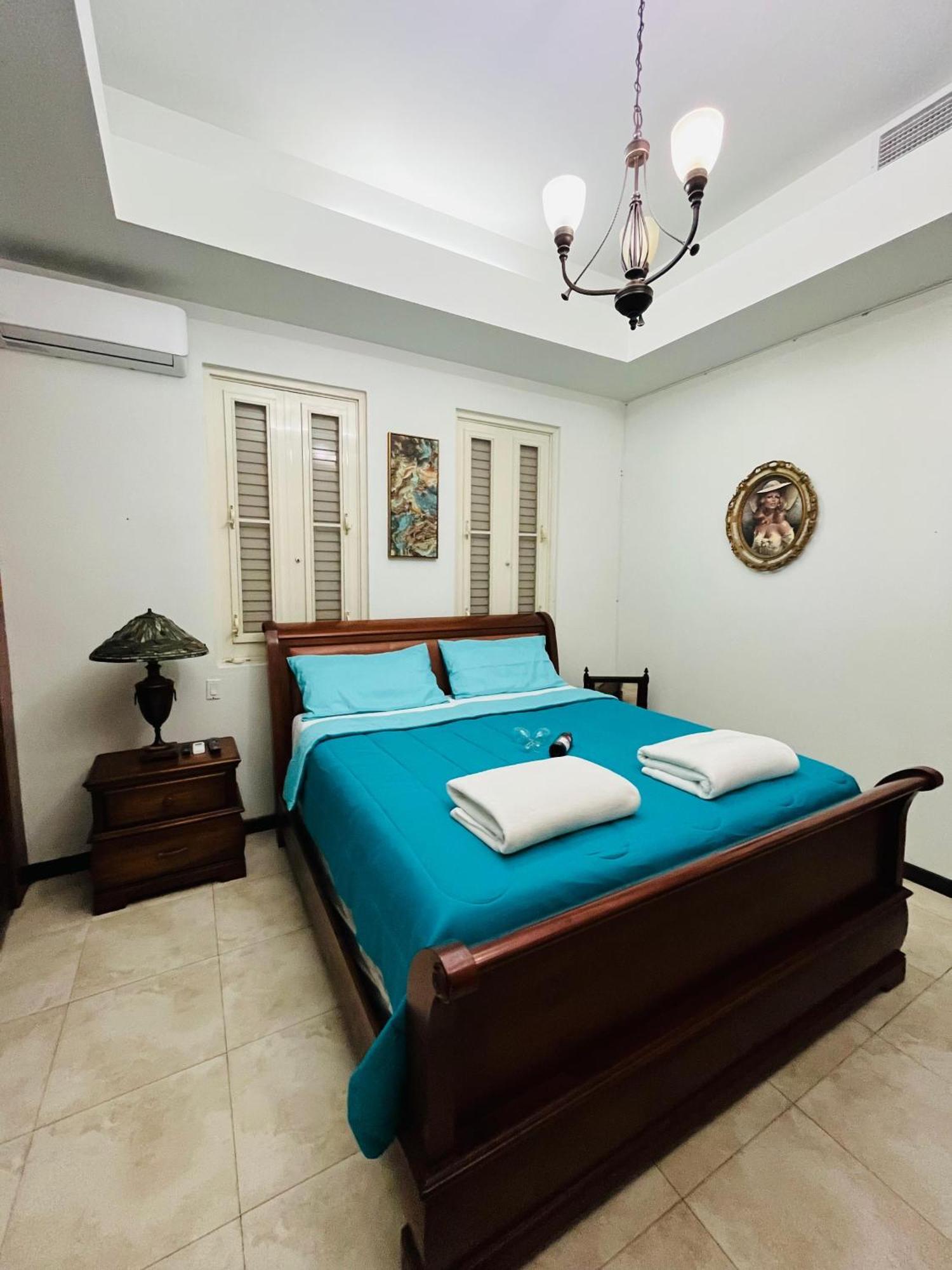Hotel Libertad Lares Екстериор снимка