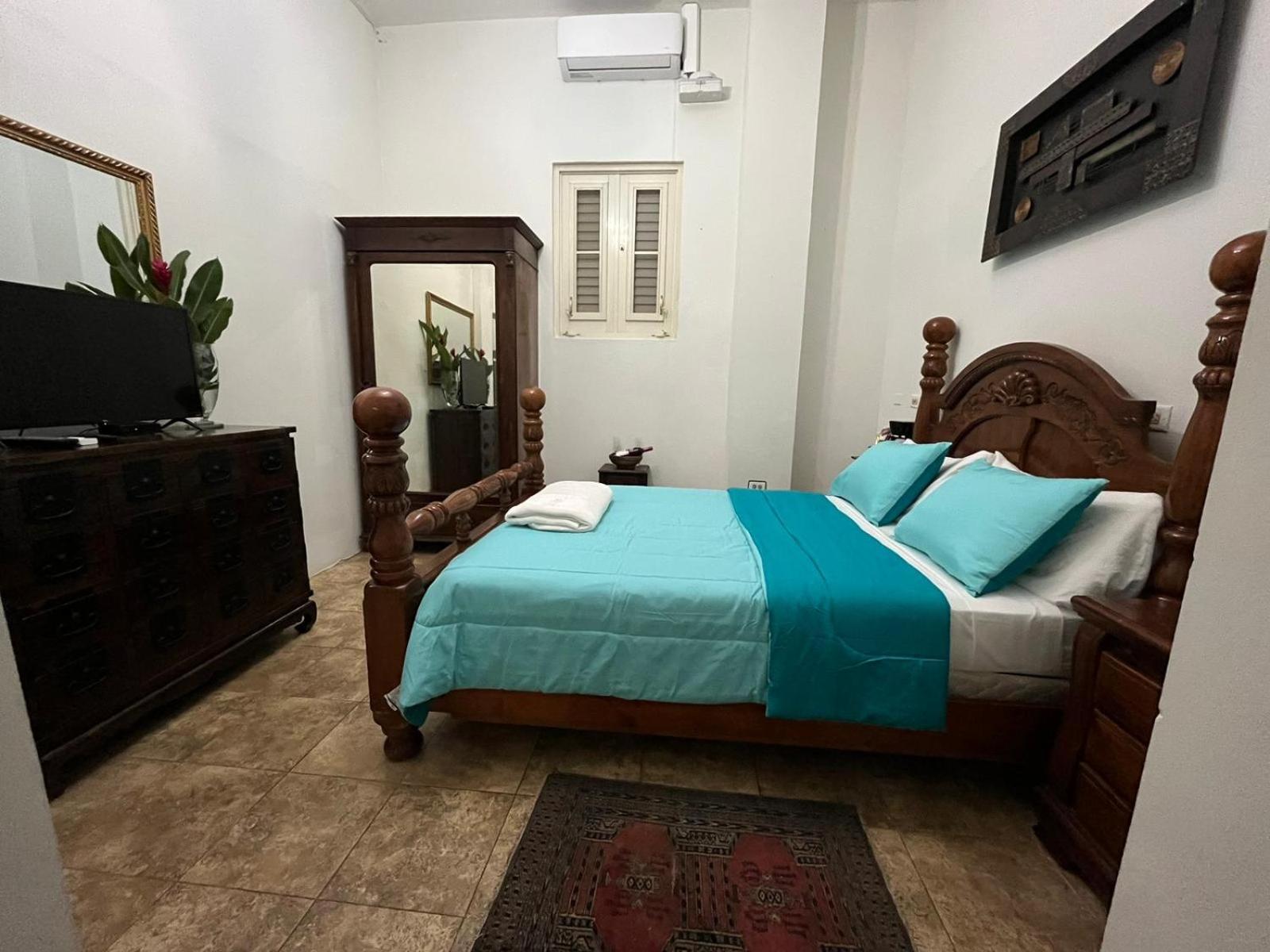 Hotel Libertad Lares Екстериор снимка