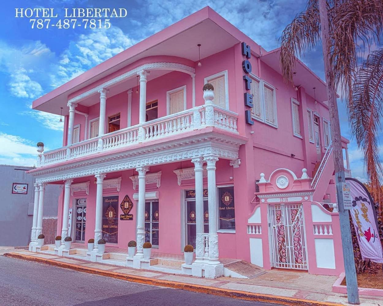 Hotel Libertad Lares Екстериор снимка