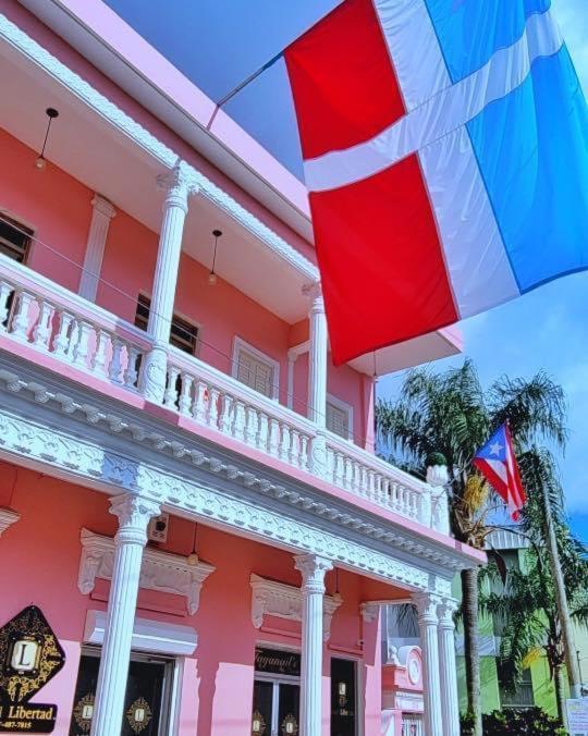 Hotel Libertad Lares Екстериор снимка